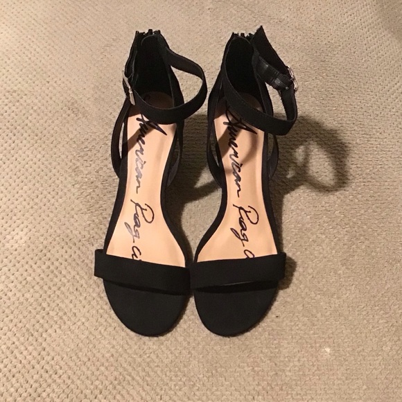 american rag cie sandals